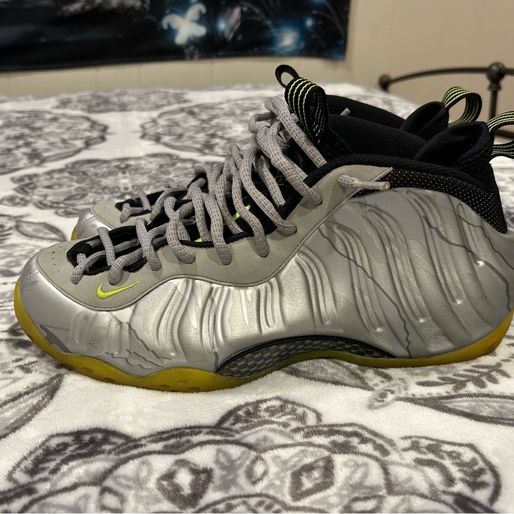 COPY - Nike one foamposite size 12